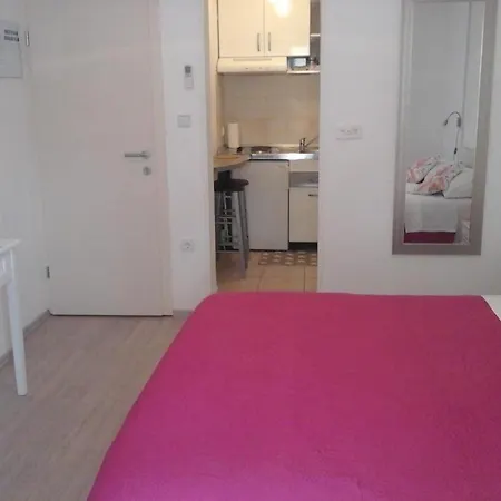 公寓 In With Terrace, Air Conditioning, Wi-fi, Dishwasher